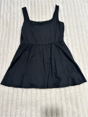 Women’s Black Scoop Neck Atheletic Skater Dress